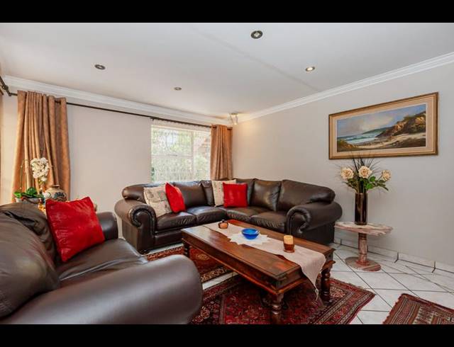 6 BEDROOM HOUSE FOR SALE IN RANDHART